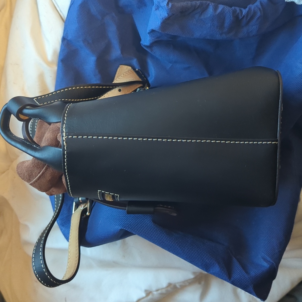 Dooney & Bourke cinch top Crossbody bag - Picture 7 of 11